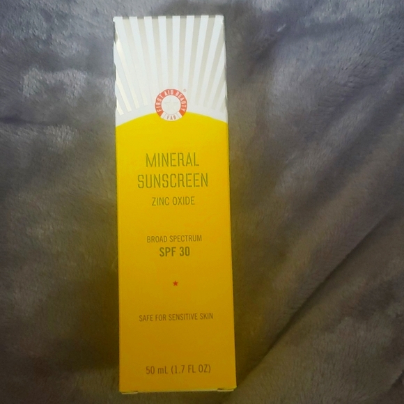 First Aid Beauty Skincare First Aid Beauty Mineral Sunscreen Zinc